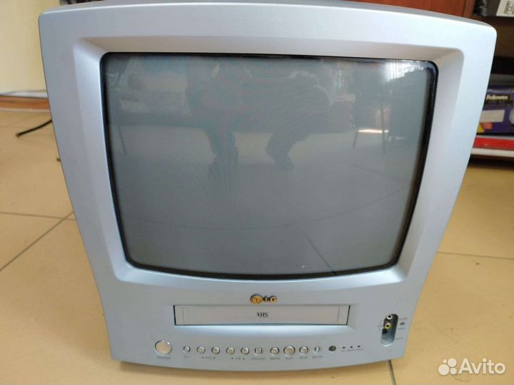 Телевизор видеодвойка LG