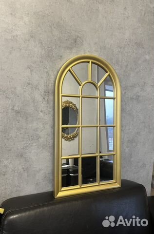 Зеркало окно в золотой раме. Неоренессанс