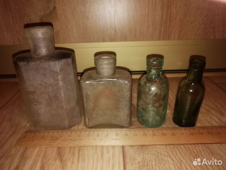 Старинные пузырьки и бутылочки аптечные
