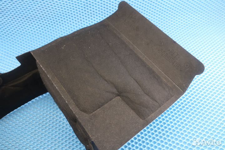 Кожух акб Skoda Superb 3