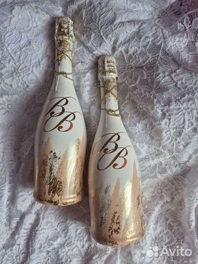 Бутылка шампанского на свадьбу, свечи