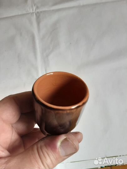 Кувшин со стопками