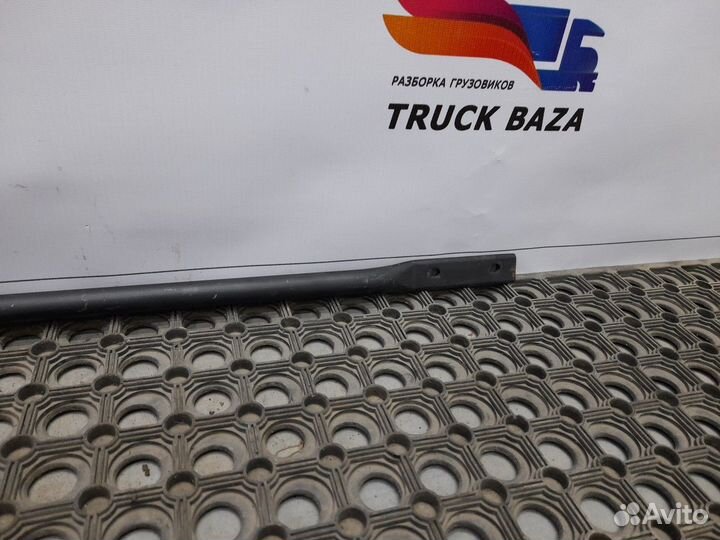 Кронштейн переднего бампера