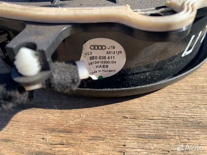 Динамик двери передней правой Audi A4 B6 8E0035411