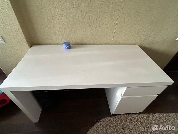 Письменный стол