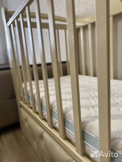 Детская кроватка