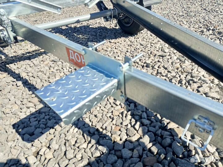 Подножки для лодочного прицепа