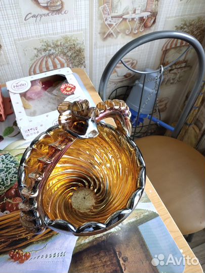 Ваза конфетница цветное стекло