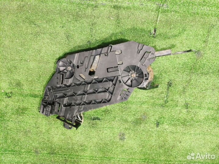 Левое Крепление фары Skoda Octavia A5 рестайл