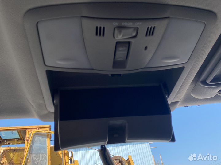 Nissan Patrol Y62 Плафон салонный