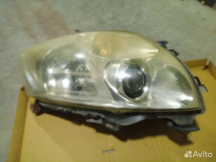 Фары на toyota auris