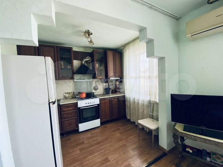 2-к. квартира, 42 м², 2/3 эт.