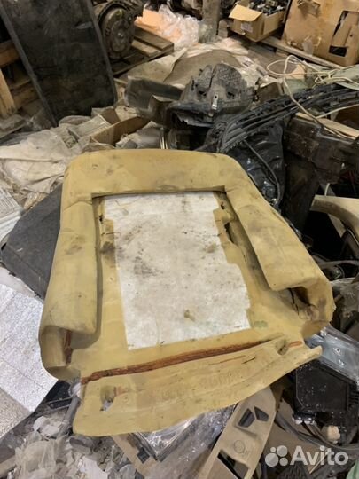 Губка Передней правой сидении Тойота Ланд Круизер