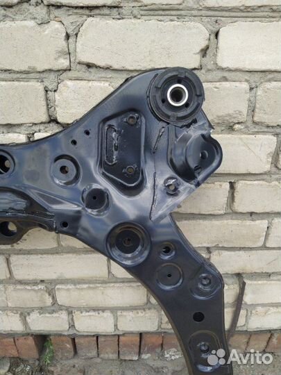 Подрамник передний Toyota Camry ASV70