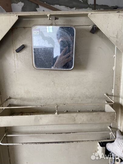 Шкаф сейфного типа с ключом