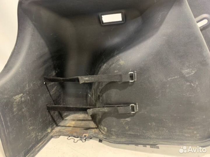 Обшивка багажника задняя левая Hyundai Solaris