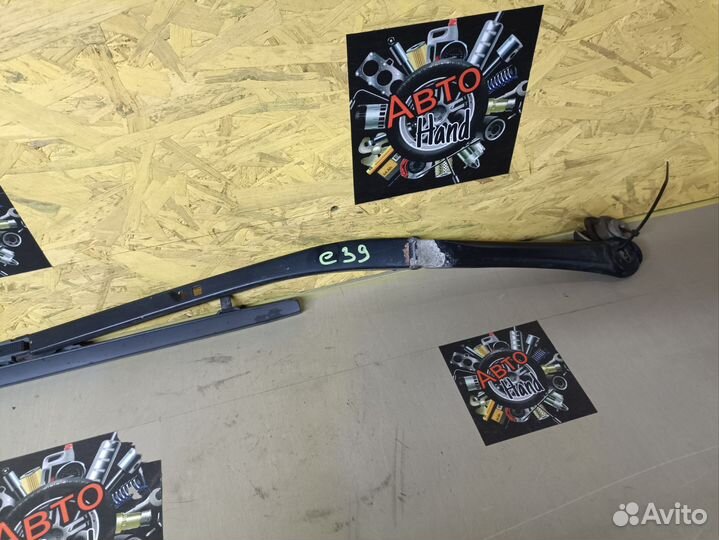 Поводок стеклоочистителя BMW e39 M57 левый