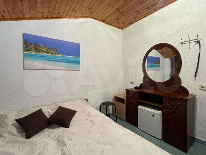 Комната 27 м², 1/4 эт.