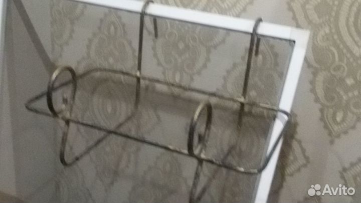 Продаю подвесную полочку для цветов