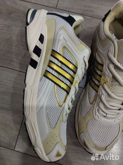 Новые кроссовки adidas 46 размер