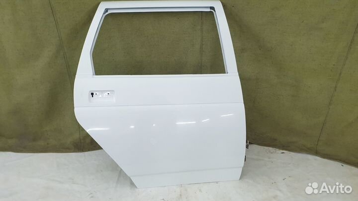 Дверь задняя правая приора универсал