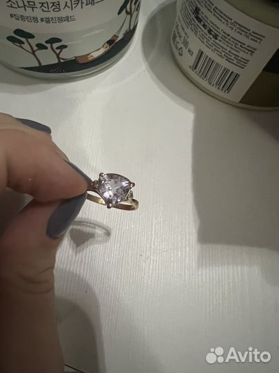 Золотое кольцо с фианитом