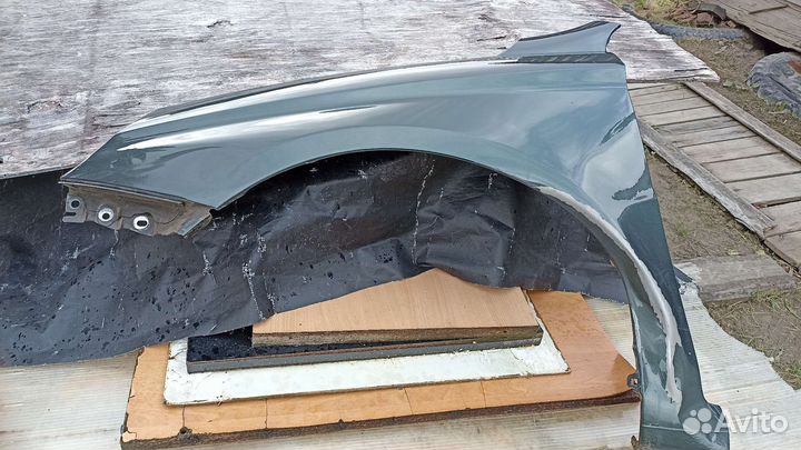 Крыло переднее левое лада веста