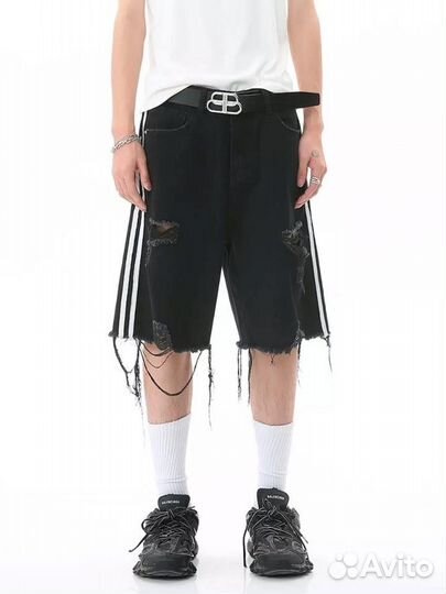 В наличии Шорты Balenciaga Adidas Distressed