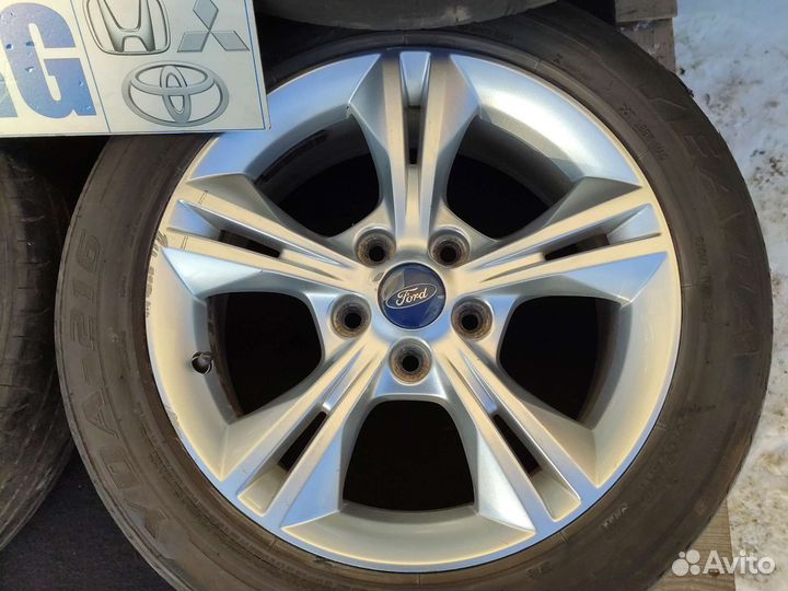 Комплект оригинальных литых дисков Ford R16