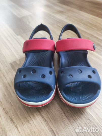 Сандали crocs c9