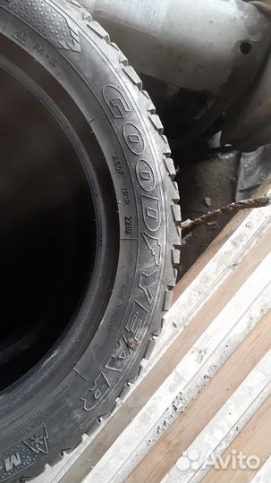 Goodyear Ultragrip 600 205/55 R16