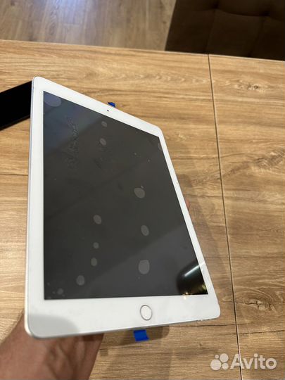 iPad 6 поколения 32 gb A1893 silver