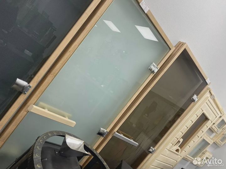 Стеклянная дверь в сауну