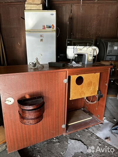 Швейная машина Подольск 142