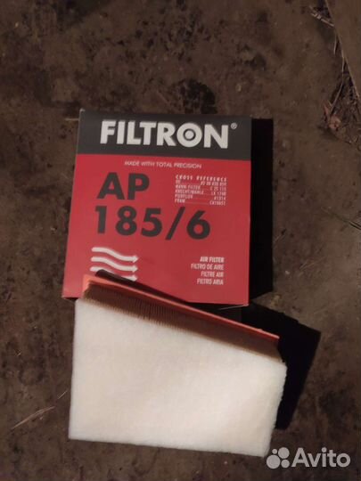 Воздушный фильтр на Рено Меган 2. Filtron AR185/6