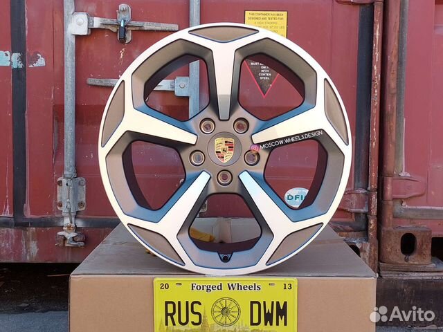 Кованые диски R20 на Porsche Taycan I