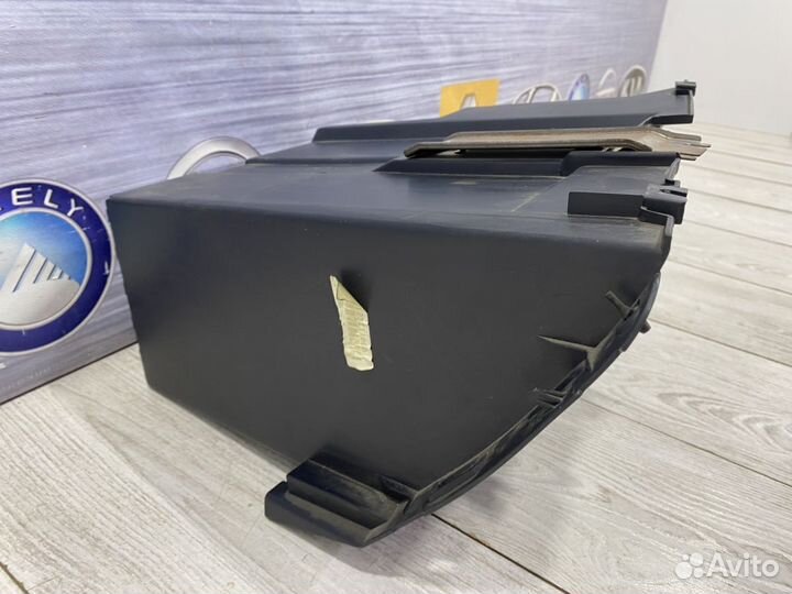 Крышка бардачка Бардачок nissan micra K12