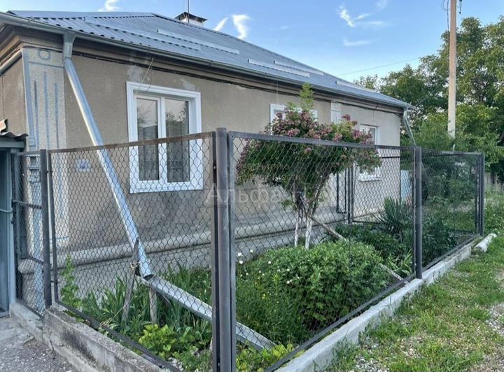 Дом 46 м² на участке 3 сот.