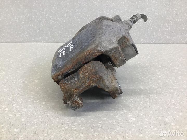 Суппорт передний правый, Ford Kuga 2012 1835113