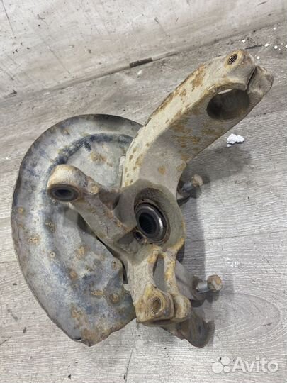 Кулак поворотный передний левый Renault Megane