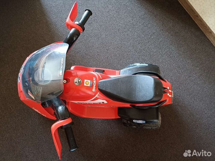 Детский электро мотоцикл ducati Peg Perego