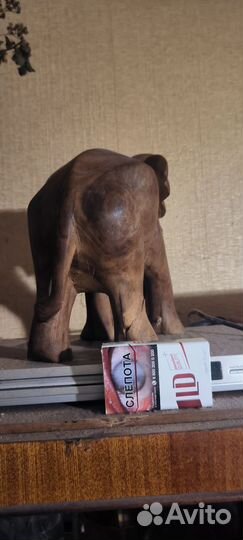 Статуэтка слон из дерева