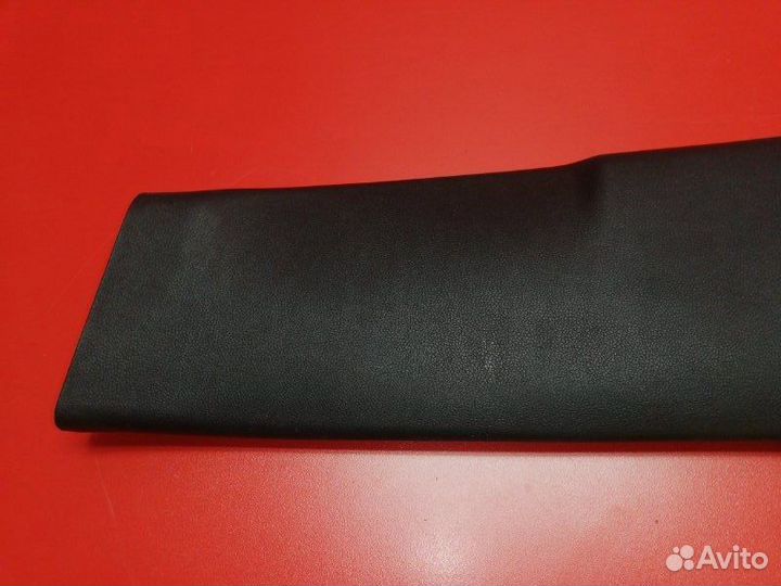 Накладка центральной стойки левая Hyundai Solaris