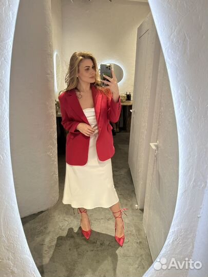 Хостес, помощница руководителя, экономист