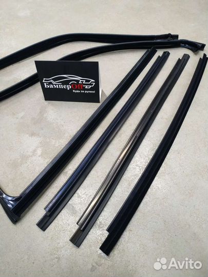 Уплотнитель (бархотки) бокового стекла Нива Урбан