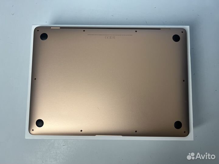 MacBook Air 13 2020 M1 256Gb Ростест, комплект
