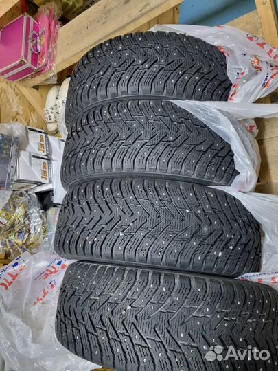Nokian Tyres Hakkapeliitta 8 225/60 R17