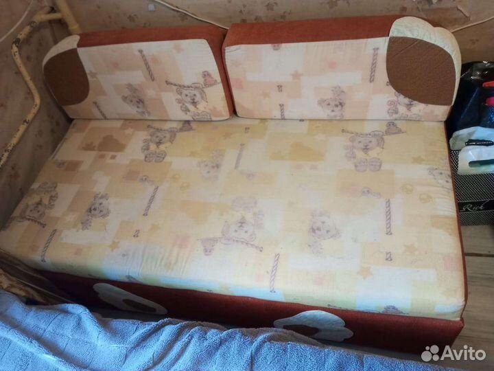 Диван детский диванчик продам
