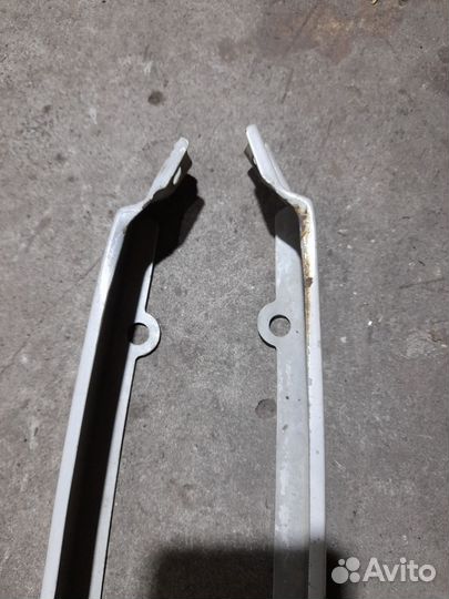 Молдинги под фары Тойота раф 4 первое поколение