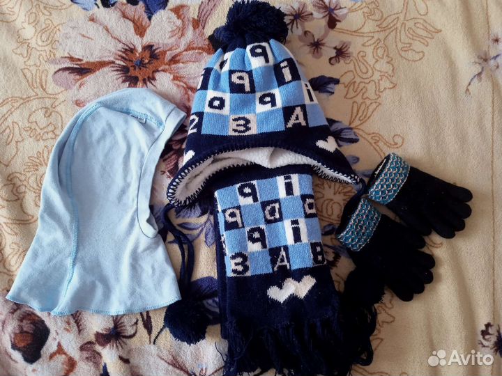 Комплект для мальчика: Шапка, шарф, шлем, перчатки